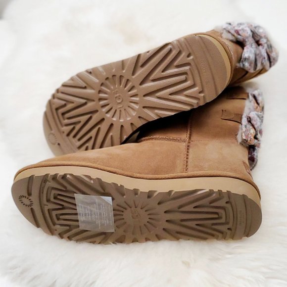 UGG BAILEY BOW ABSTRACT SPLATTER BOOTS - Picture 4 of 10